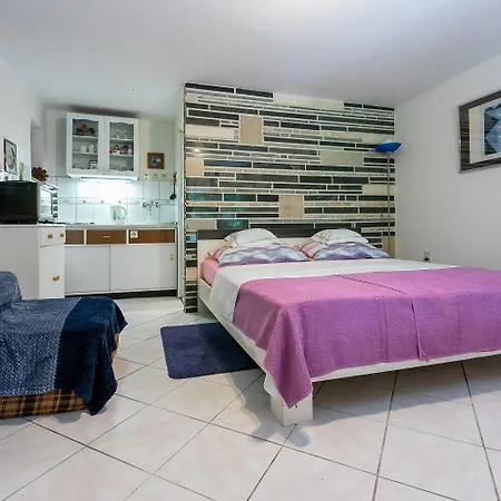 Apartmán Einzigartiges Nur 20 Meter Zum Mit Privater Terrasse, Grill - Hundefreundlich *