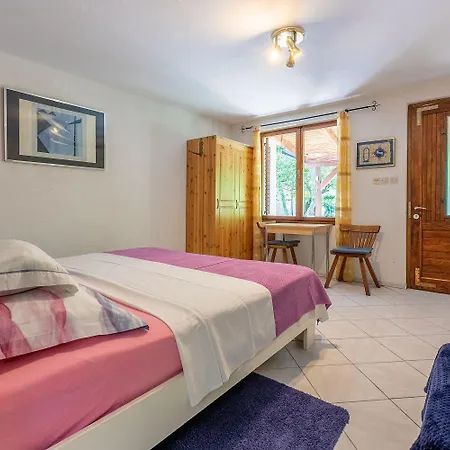Einzigartiges Nur 20 Meter Zum Mit Privater Terrasse, Grill - Hundefreundlich Crikvenica