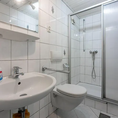 Einzigartiges Nur 20 Meter Zum Mit Privater Terrasse, Grill - Hundefreundlich 크리크베니카