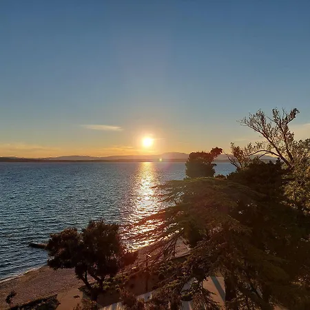 Einzigartiges Nur 20 Meter Zum Mit Privater Terrasse, Grill - Hundefreundlich * Crikvenica