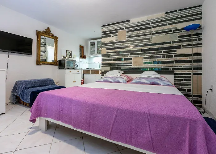 Einzigartiges Nur 20 Meter Zum Mit Privater Terrasse, Grill - Hundefreundlich Lägenhet *